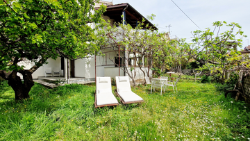 1-Bedroom Apartment in Poreč with Private Garden