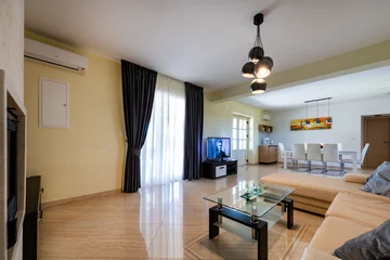 Rasa House with Heated Private Pool for 8 Guests