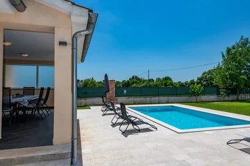 House with Private Pool in Žminj for Up to 8