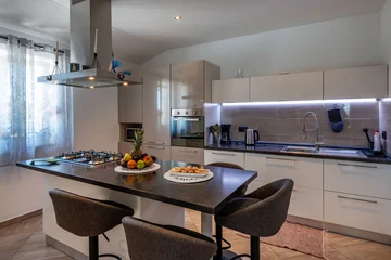 House with Private Pool in Žminj for Up to 8