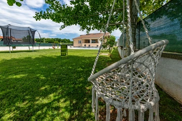 House with Private Pool in Žminj for Up to 8