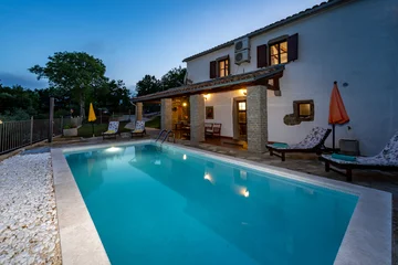 2-Bedroom House in Cerovlje with Pool