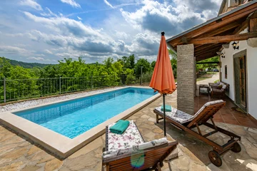 2-Bedroom House in Cerovlje with Pool