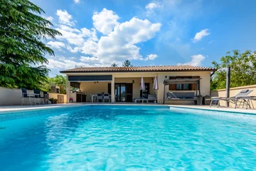 2-Bedroom House with Heated Pool in Labin