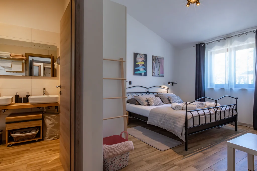 2-Bedroom House with Heated Pool in Labin