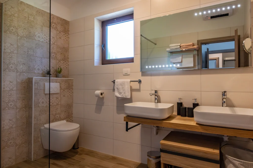 2-Bedroom House with Heated Pool in Labin
