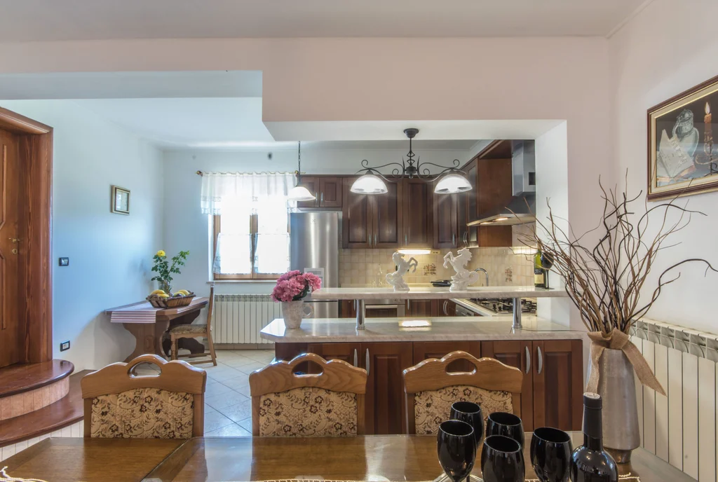 4-Bedroom House with Private Pool in Žminj