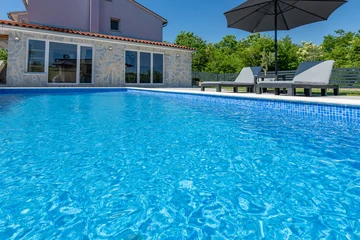 Air-Conditioned Apartment with Private Pool in Labin