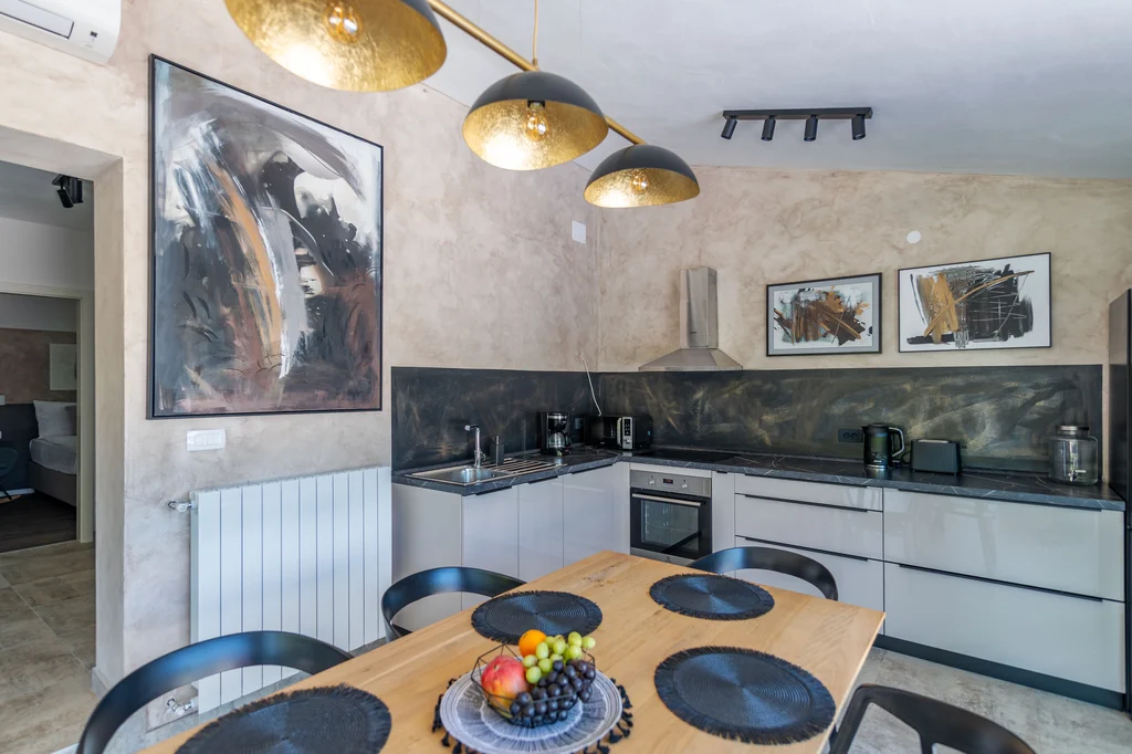 Air-Conditioned Apartment with Private Pool in Labin