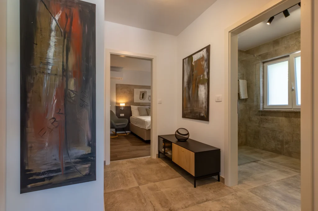 Air-Conditioned Apartment with Private Pool in Labin