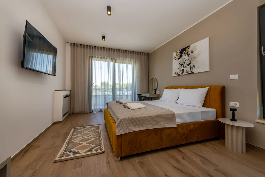 4-Bedroom Villa in Šišan for Up to 8 Guests