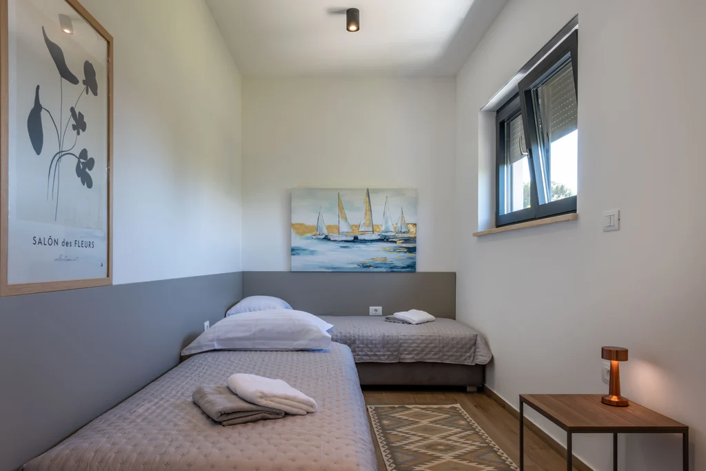 4-Bedroom Villa in Šišan for Up to 8 Guests