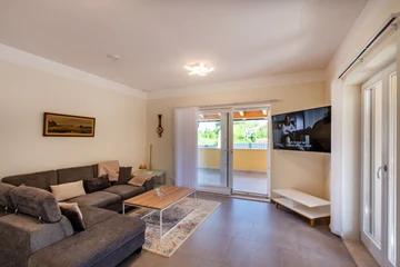 Ground-Floor Villa in Nedešćina with Private Pool