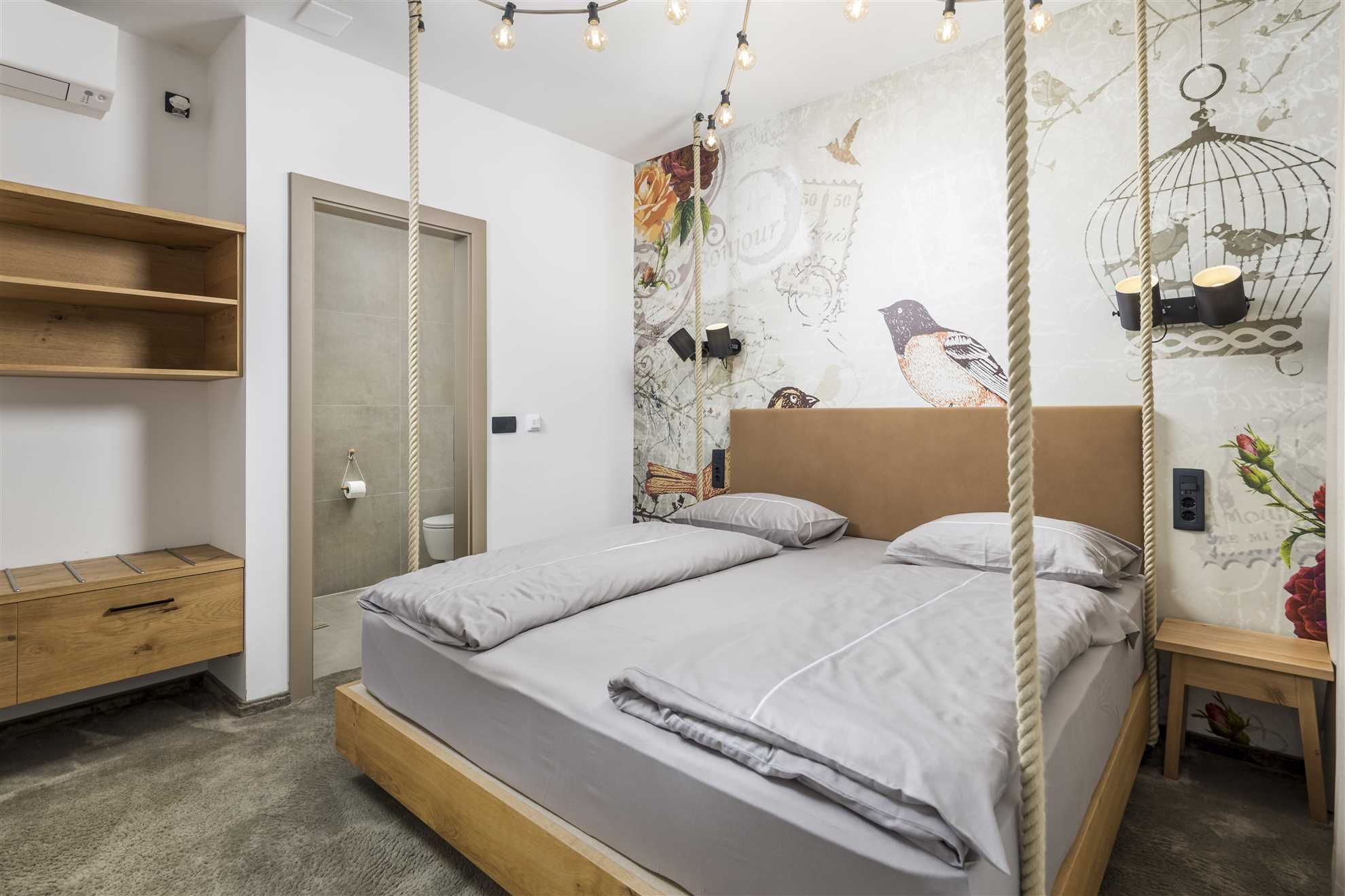 Room 1 (Standard room)