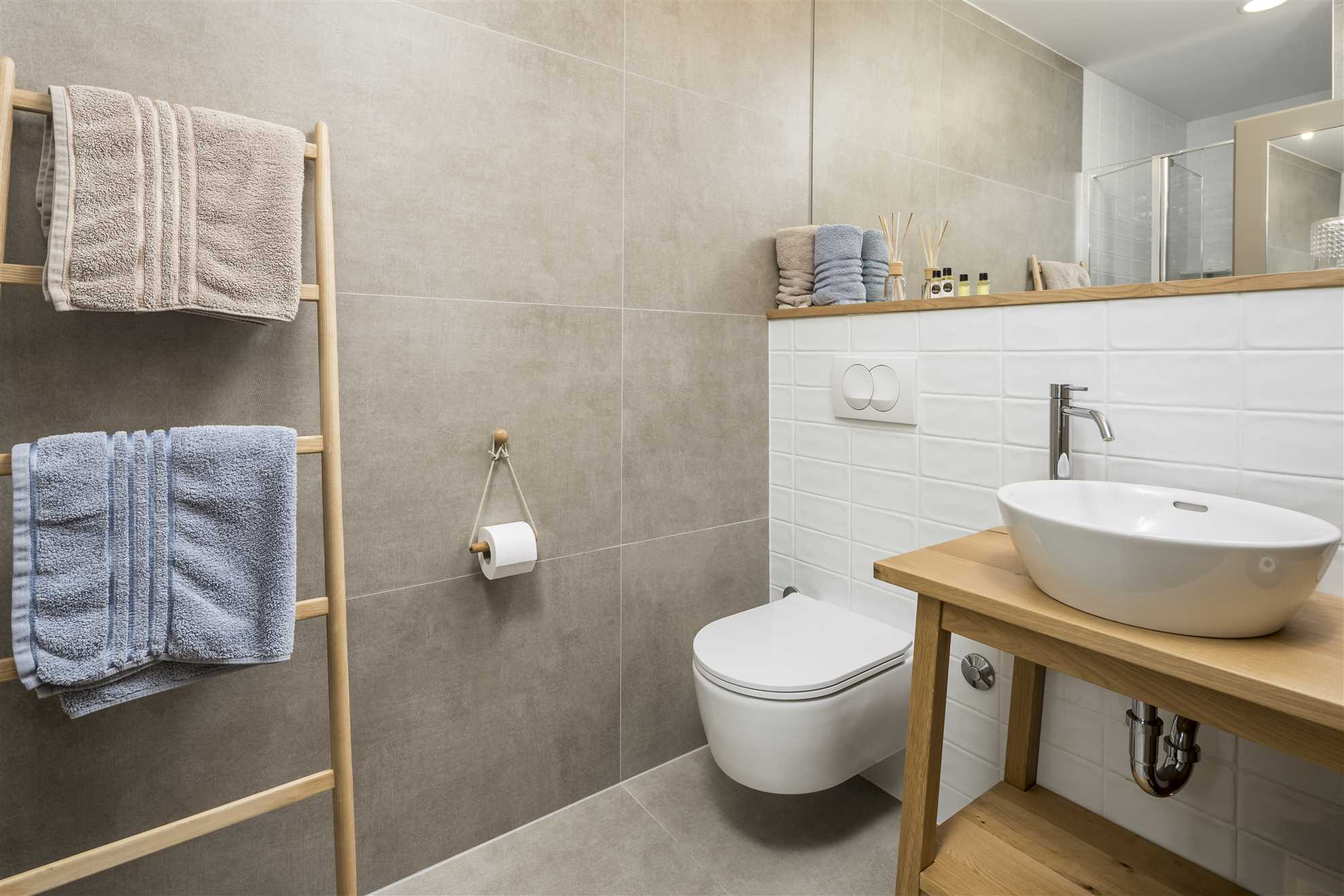 Room 1 (Standard room)