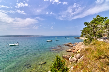 Selce Apartment with Sea-View Balcony for 5 Guests