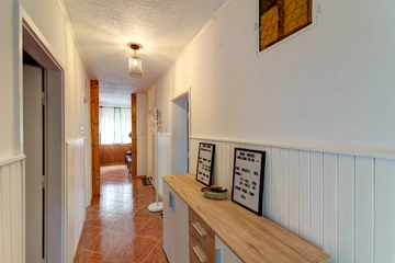 Selce Apartment with Sea-View Balcony for 5 Guests