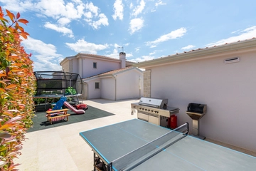 4-Bedroom Villa with Pool in Kaštelir