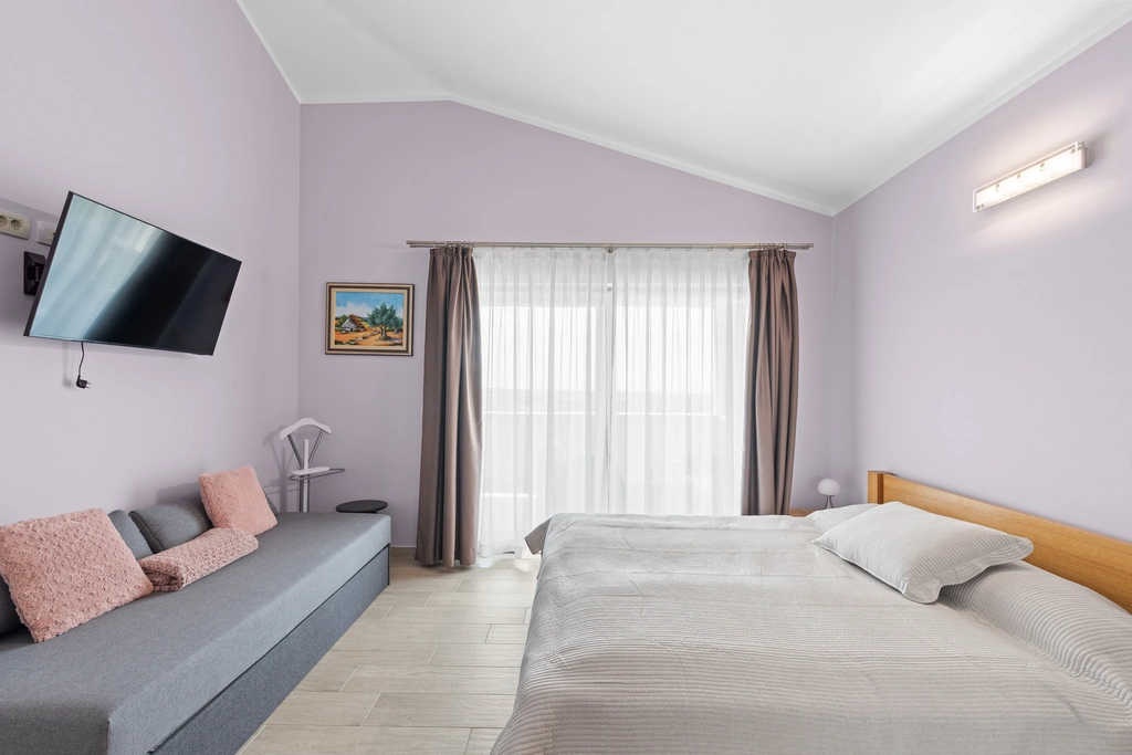 4-Bedroom Villa with Pool in Kaštelir