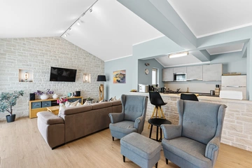 4-Bedroom Villa with Pool in Kaštelir