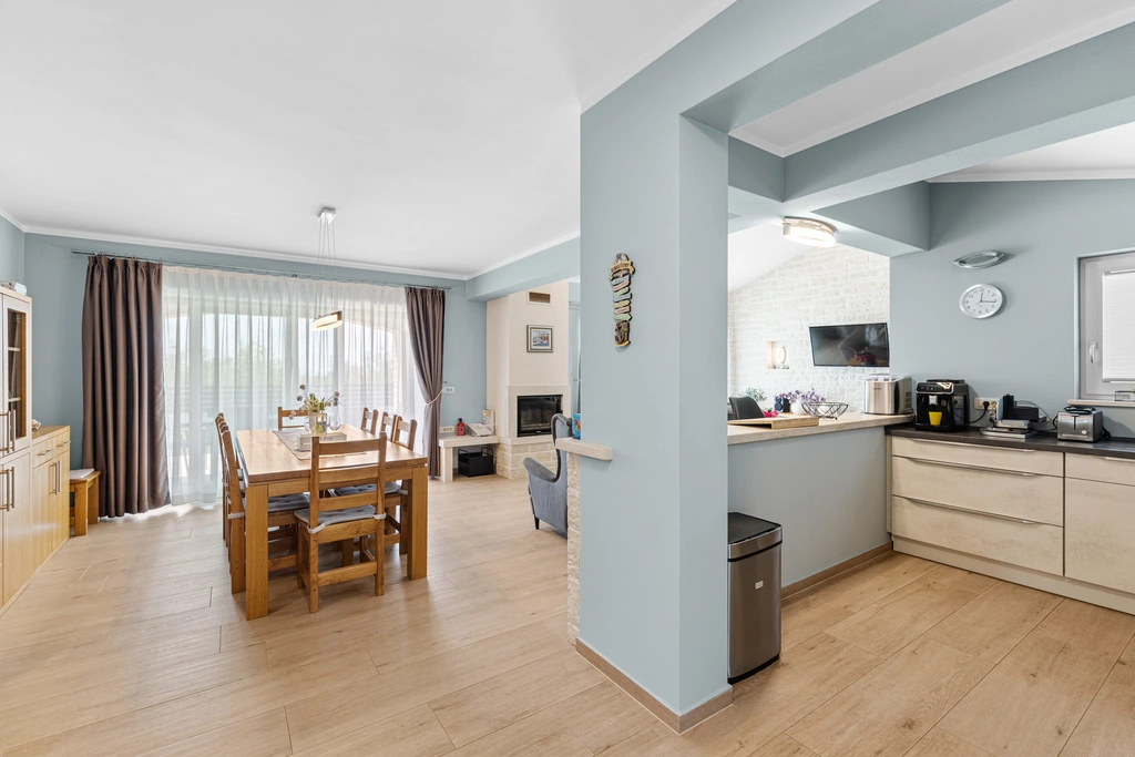 4-Bedroom Villa with Pool in Kaštelir