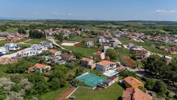 4-Bedroom Villa in Kaštelir (Sleeps 8)