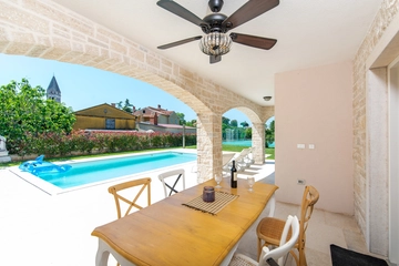 4-Bedroom Villa in Kaštelir (Sleeps 8)