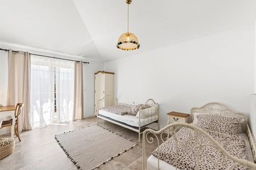 4-Bedroom Villa in Kaštelir (Sleeps 8)