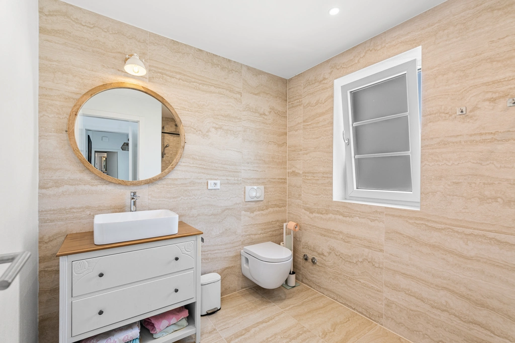 4-Bedroom Villa in Kaštelir (Sleeps 8)