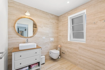 4-Bedroom Villa in Kaštelir (Sleeps 8)