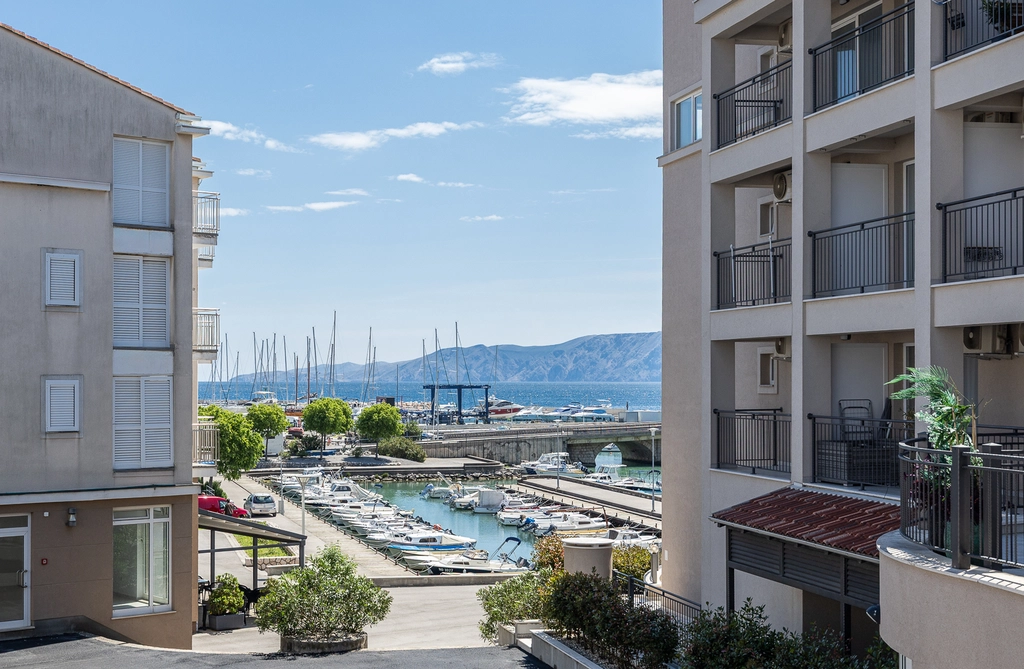 Apartment with Sea View in Novi Vinodolski