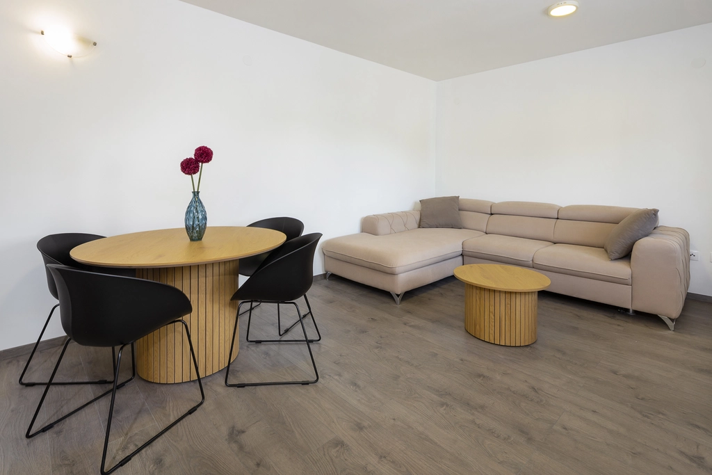 Apartment in Novi Vinodolski with Sea-View Balcony