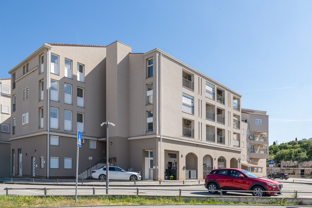 Apartment in Novi Vinodolski with Sea-View Balcony
