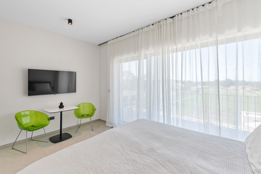 Villa in Kosinožići for Up to 8 Guests