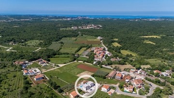 Villa in Kosinožići for Up to 8 Guests