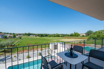 Villa in Kosinožići for Up to 8 Guests