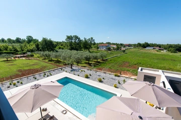 Villa in Kosinožići for Up to 8 Guests