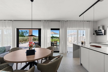 Villa in Kosinožići for Up to 8 Guests