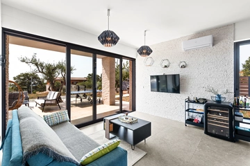 Kaštelir Holiday House for Up to 6 Guests