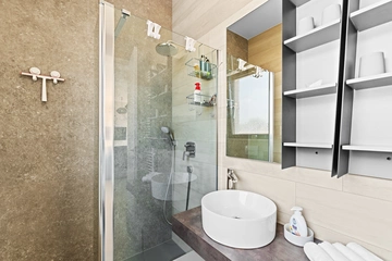 Kaštelir Holiday House for Up to 6 Guests