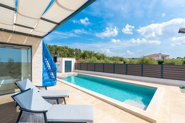 Kaštelir Holiday House for Up to 6 Guests