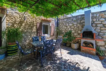 3-Bedroom Holiday House in Bribir for 6 Guests