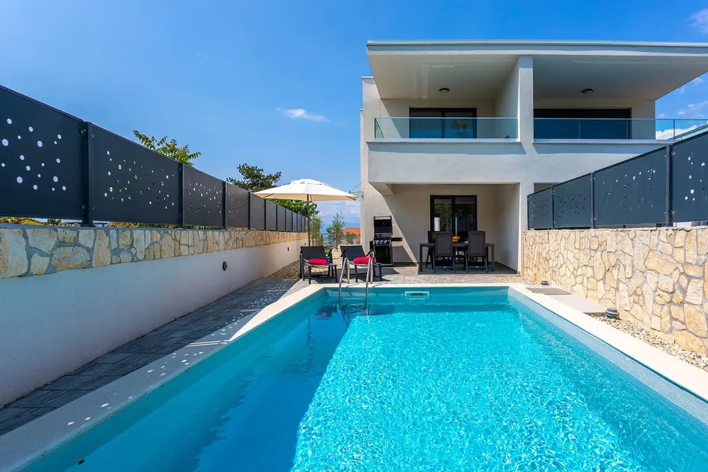 Sea-View Villa with Pool in Malinska for 6