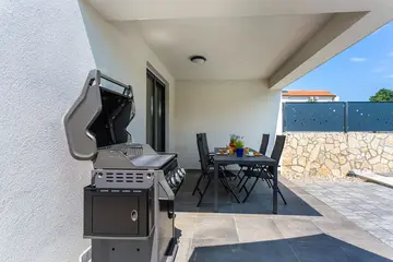 Sea-View Villa with Pool in Malinska for 6