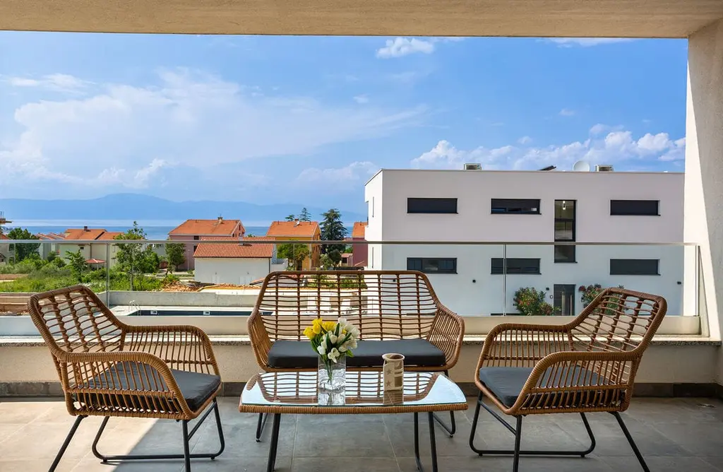 Sea-View Villa with Pool in Malinska for 6
