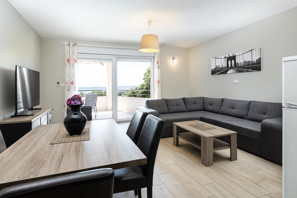 Sea-View Apartment in Crikvenica (2 Bedrooms)