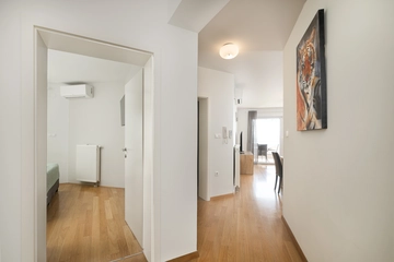 Crikvenica 2-Bedroom Apartment for up to 6