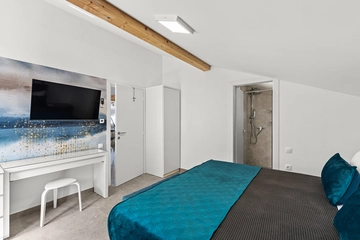 Apartment with Pool in Novi Vinodolski