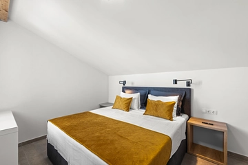 Apartment with Pool in Novi Vinodolski