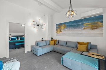 Apartment with Pool in Novi Vinodolski